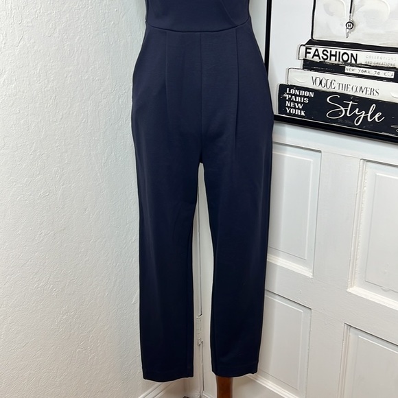 NWT French Connection Navy V-Neck Jumpsuit Size 4US - Picture 6 of 9